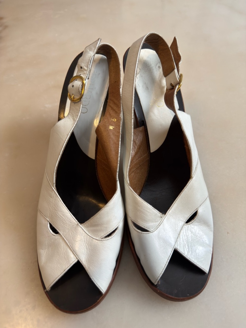 Bernardo | Vintage White Leather Criss Cross Peep Toe Block Heel Slingbacks 9M